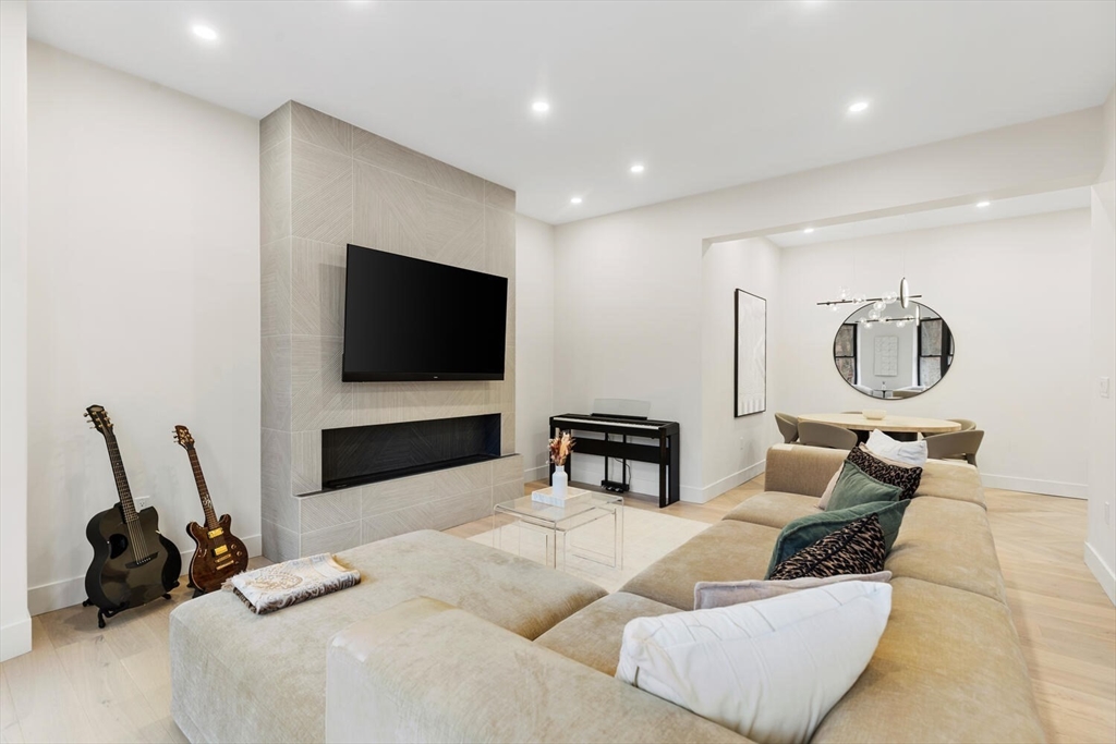 382 Commonwealth Avenue, Unit 24 Boston, MA 02215 - Photo 6 of 36