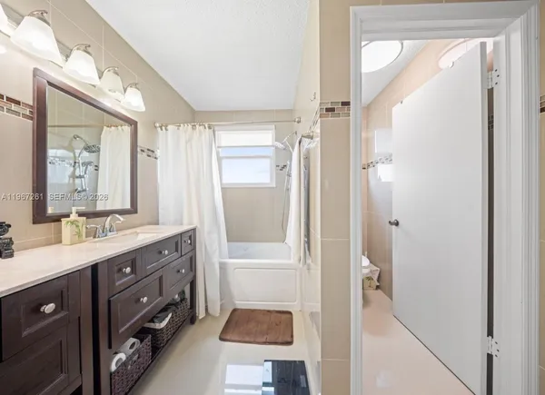 $569,999 | 1340 Northwest 125th Terrace, Sunrise, FL 33323