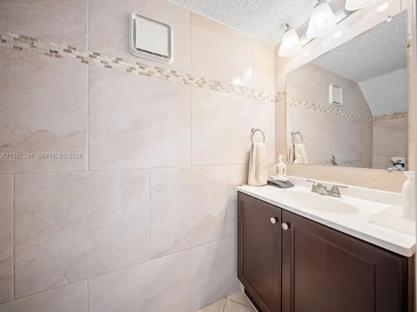 $569,999 | 1340 Northwest 125th Terrace, Sunrise, FL 33323