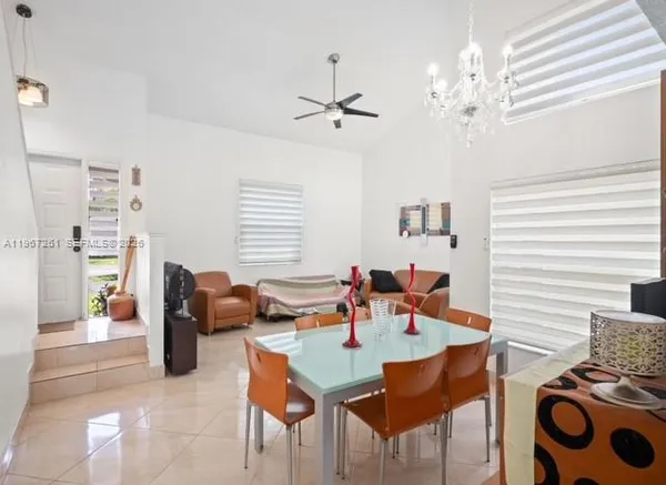 $569,999 | 1340 Northwest 125th Terrace, Sunrise, FL 33323