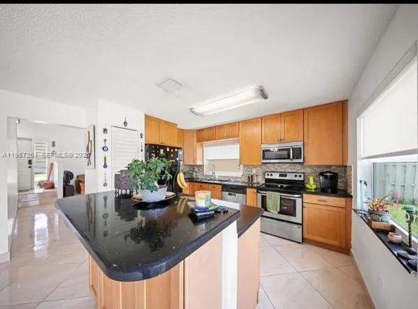 $569,999 | 1340 Northwest 125th Terrace, Sunrise, FL 33323