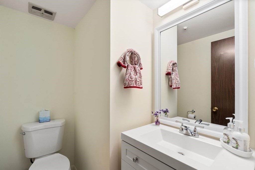 415 Erin Road, Unit 415 Stoughton, MA 02072 - Photo 10 of 25 Gallery Image 10