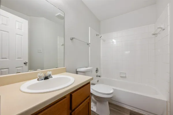 $2,000 | 1720 Constantino Circle, Unit B, Austin, TX 78745