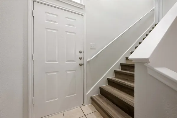 $2,000 | 1720 Constantino Circle, Unit B, Austin, TX 78745