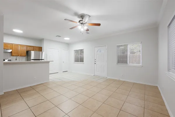 $2,000 | 1720 Constantino Circle, Unit B, Austin, TX 78745