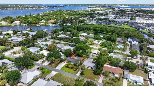 $450,000 | 330 Southwest Winnachee Drive, Stuart, FL 34994