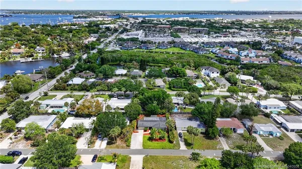 $450,000 | 330 Southwest Winnachee Drive, Stuart, FL 34994