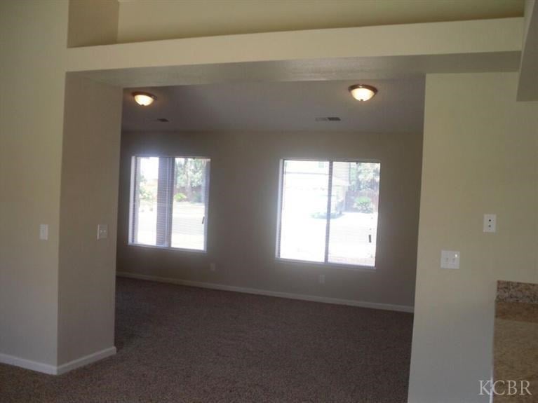 1119 Raymond Road Hanford, CA 93230 - Photo 3 of 10 Gallery Image 3