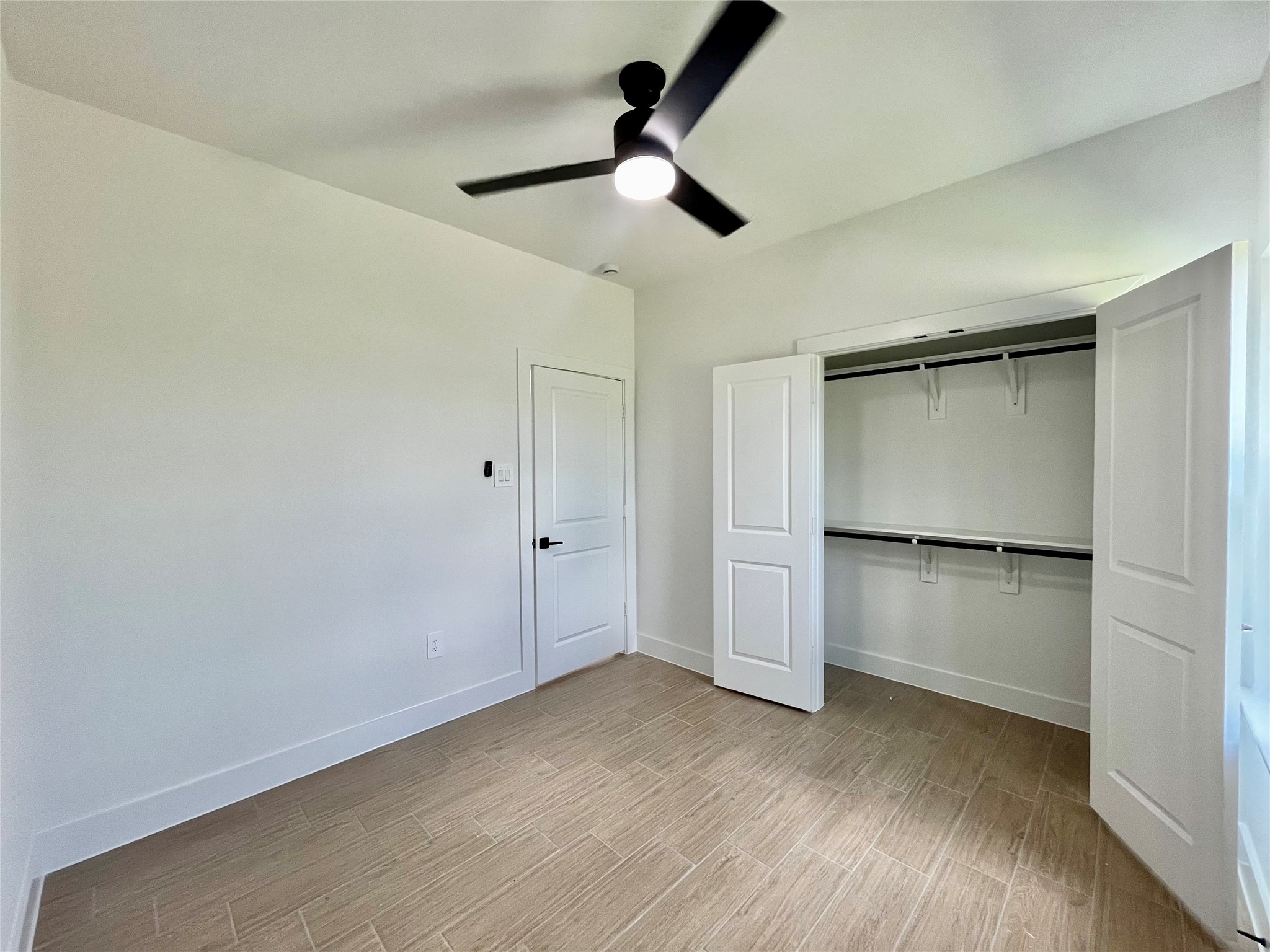 5710 Delmack Street, Unit B Houston, TX 77032 - Photo 20 of 30 Bedroom #2