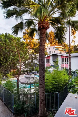 $599,999 | 6400 Primrose Avenue, Unit 5, Los Angeles, CA 90068