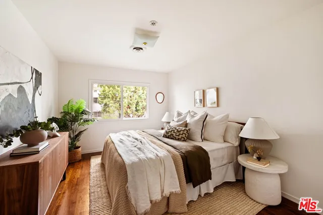 $599,999 | 6400 Primrose Avenue, Unit 5, Los Angeles, CA 90068