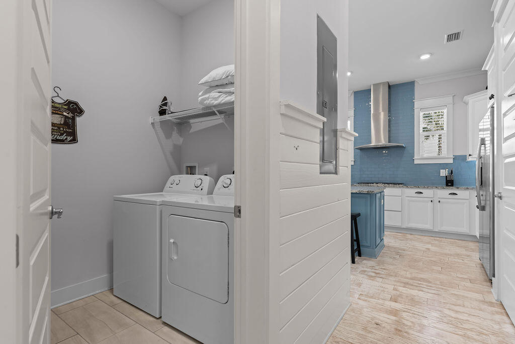 10 York Ln Inlet Beach, Unit B Inlet Beach, FL 32461 - Photo 16 of 46 a bathroom with a sink a toilet and shower
