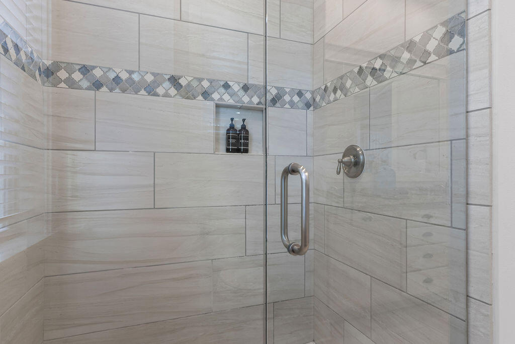 10 York Ln Inlet Beach, Unit B Inlet Beach, FL 32461 - Photo 27 of 46 a bathroom with a shower