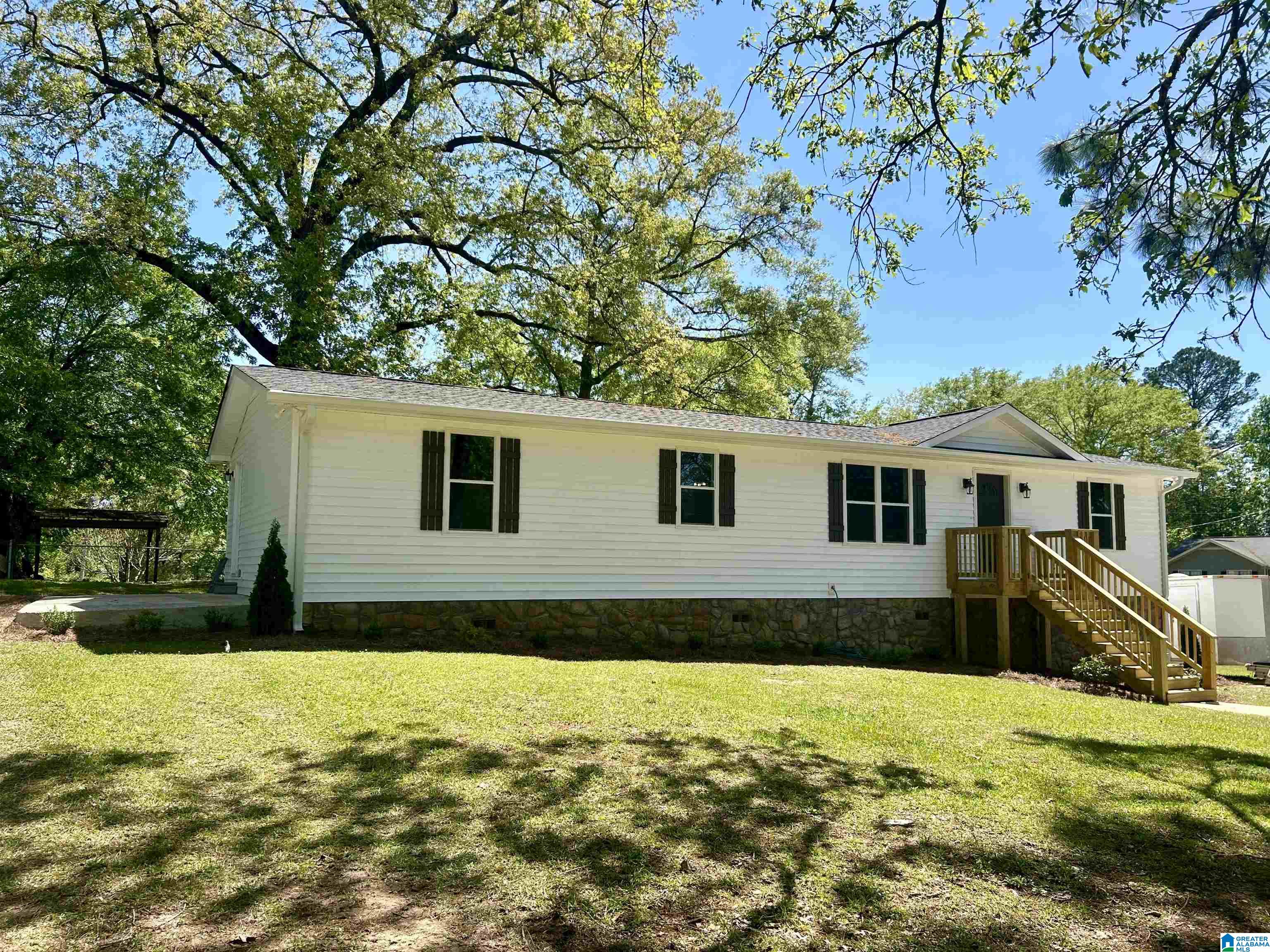 786 Merlin Drive Calera, AL 35040 - Photo 3 of 31