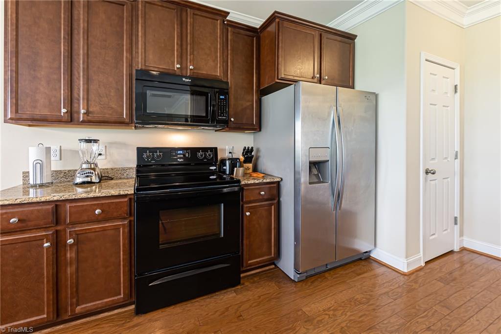 3437 Core Avenue High Point, NC 27265 - Photo 11 of 30 Kitchen