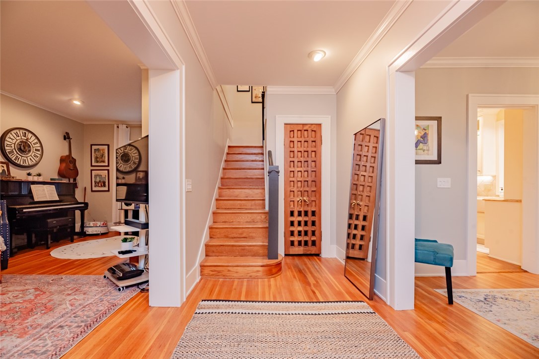 33 Castlebar Road Rochester, NY 14610 - Photo 4 of 50