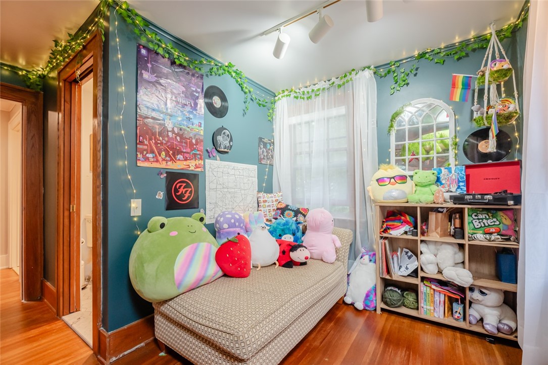 33 Castlebar Road Rochester, NY 14610 - Photo 45 of 50