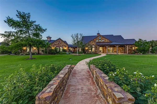 $2,295,000 | 1023 Gene Perry Court, Bartonville, TX 76226