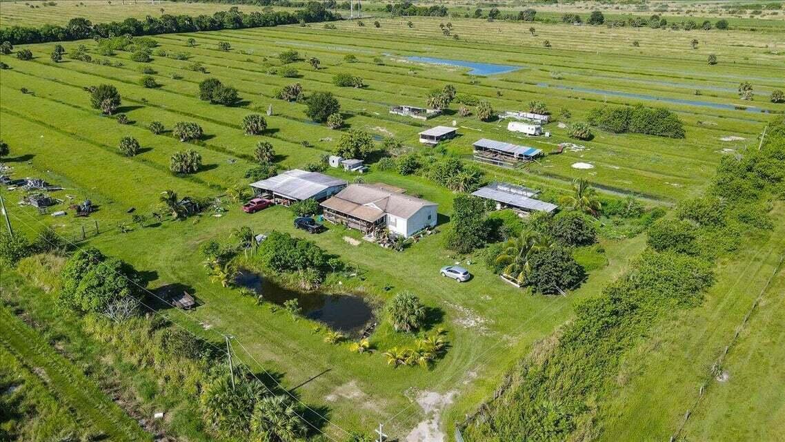 2351 Sneed Road Fort Pierce, FL 34945 - Photo 4 of 29 20230922155112268708000000-o
