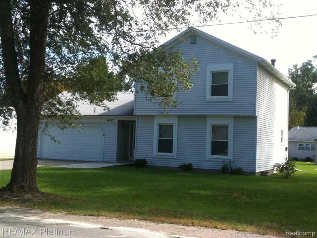 9557 Kress Road Pinckney, MI 48169 - Photo 1 of 3 Front2.JPG