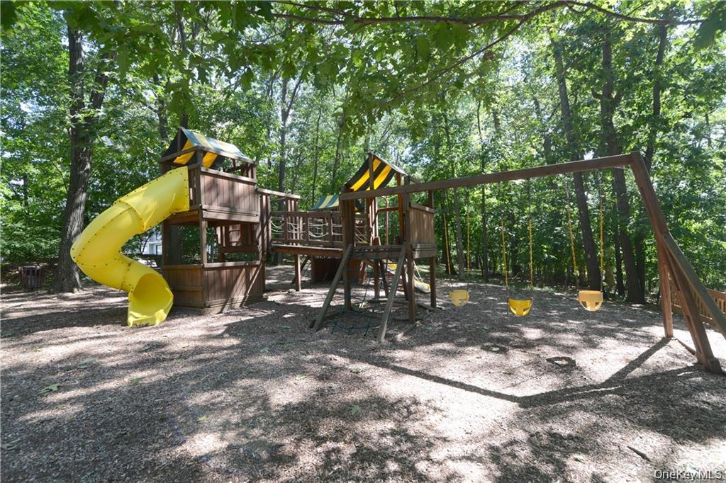 150 Overlook Avenue, Unit 1S Peekskill, NY 10566 - Photo 25 of 27 View of play area