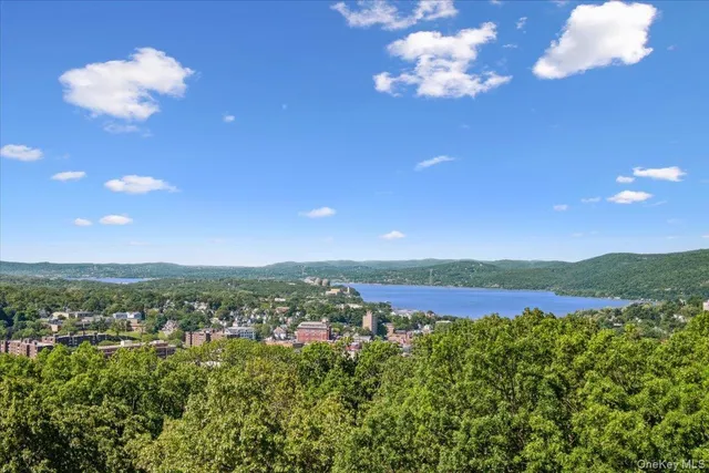 $165,000 | 150 Overlook Avenue, Unit 1S, Peekskill, NY 10566