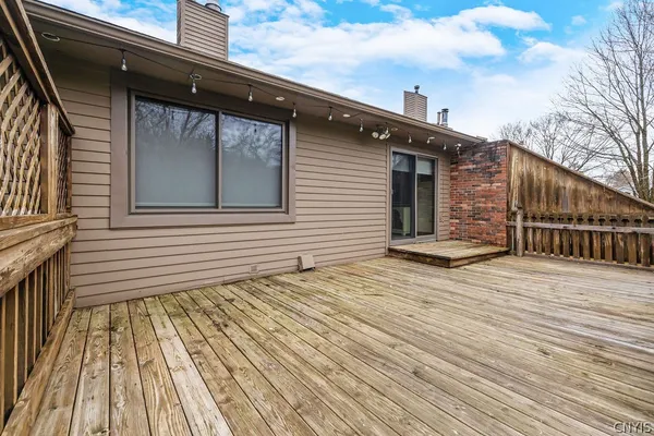 $370,000 | 8125 Verbeck Drive, Manlius, NY 13104
