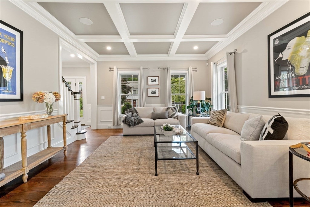 28 Old Farm Road Needham, MA 02492 - Photo 4 of 41 Gallery Image 4