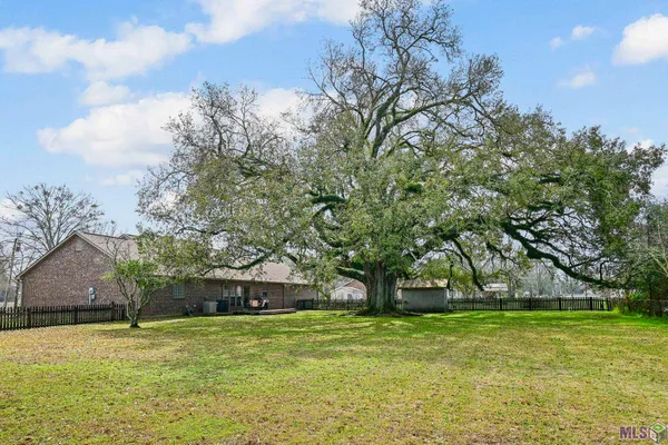 $438,000 | 41255 Black Bayou Road, Gonzales, LA 70737