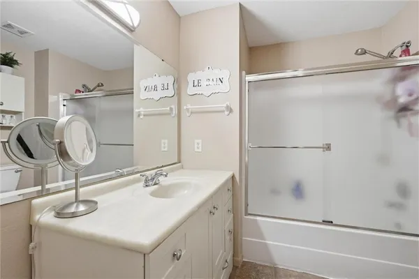$195,000 | 5554 Northwest Sunrise Meadow Lane, Lee's Summit, MO 64064