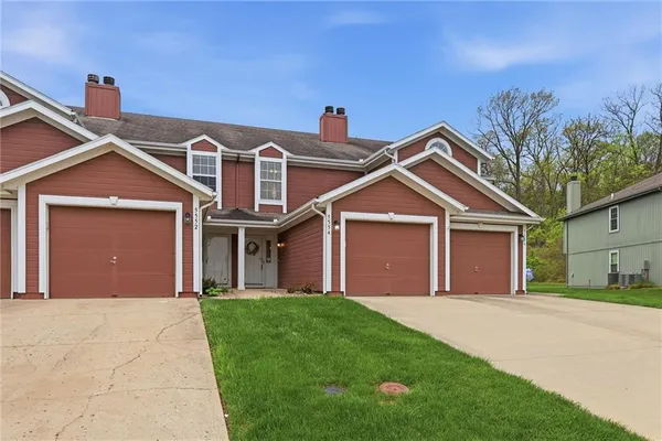 $195,000 | 5554 Northwest Sunrise Meadow Lane, Lee's Summit, MO 64064