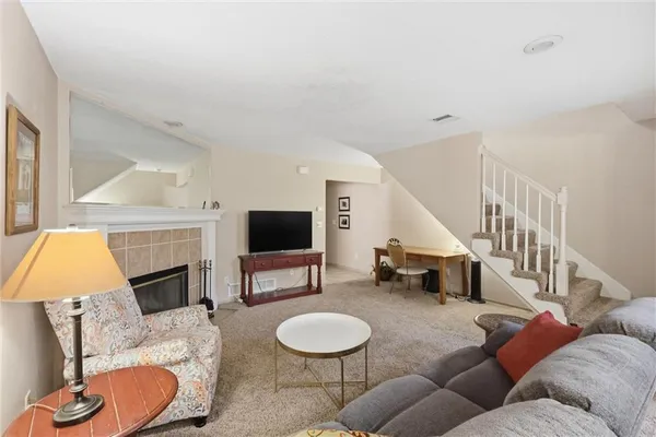 $195,000 | 5554 Northwest Sunrise Meadow Lane, Lee's Summit, MO 64064