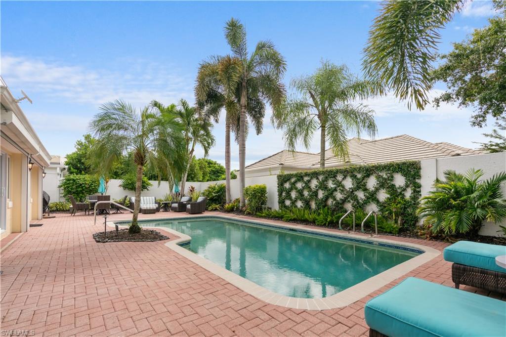 807 Rue Deville, Unit 2 11 Naples, FL 34108 - Photo 24 of 33 Gallery Image 24