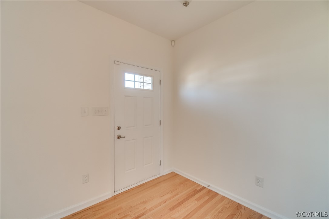 7559 Rolling Hill Road Hopewell, VA 23860 - Photo 4 of 39 Gallery Image 4