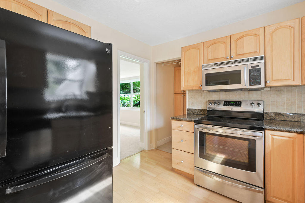 1507 Kingsley Road Tequesta, FL 33469 - Photo 16 of 67 1507KingsleyRoad_18