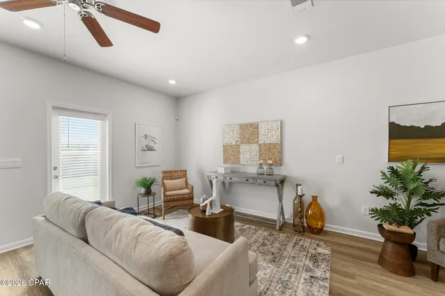 $1,900 | 1724 Jakes Drive, Panama City, FL 32405