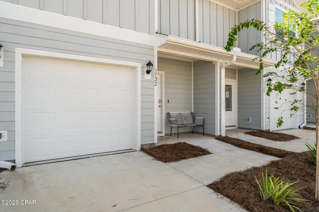 $1,900 | 1724 Jakes Drive, Panama City, FL 32405