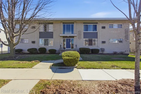 $1,200 | 4840 Briarwood Avenue, Unit 2, Royal Oak, MI 48073