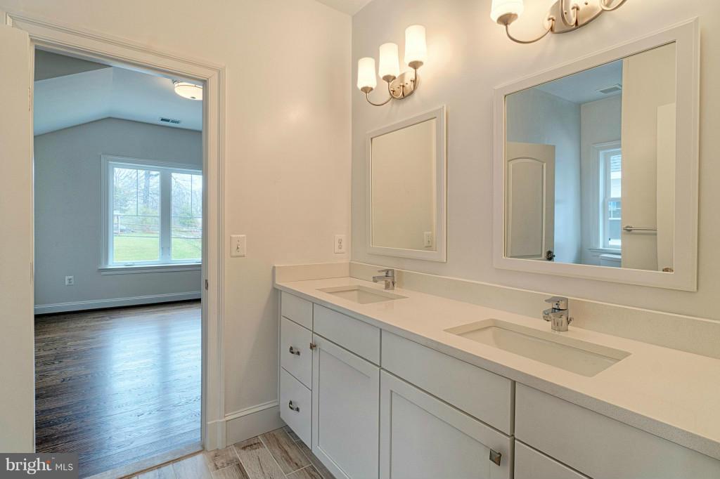 1930 Griffith Road Falls Church, VA 22043 - Photo 20 of 30 Bath