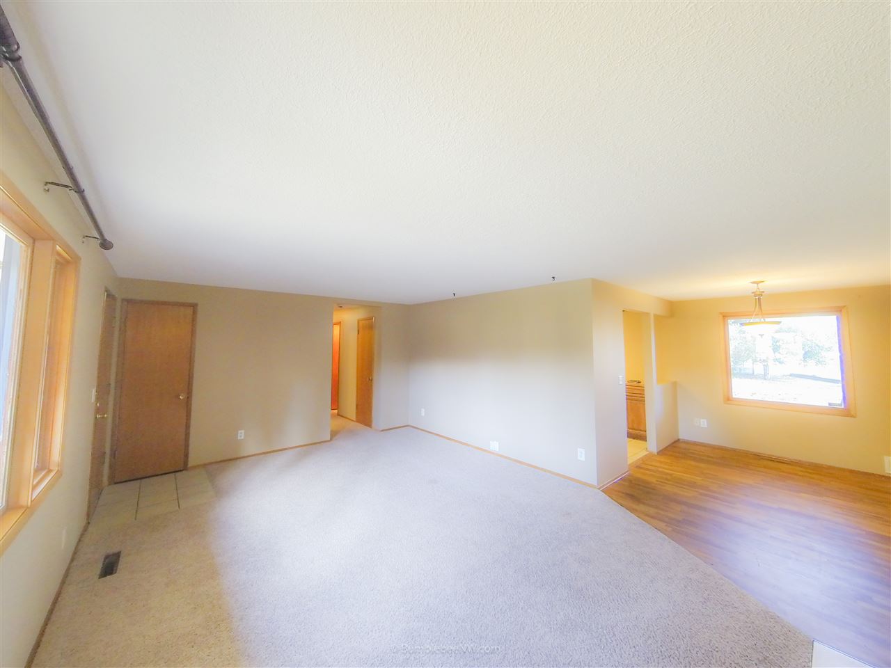 205 West Barnes Road Spokane, WA 99218 - Photo 7 of 20