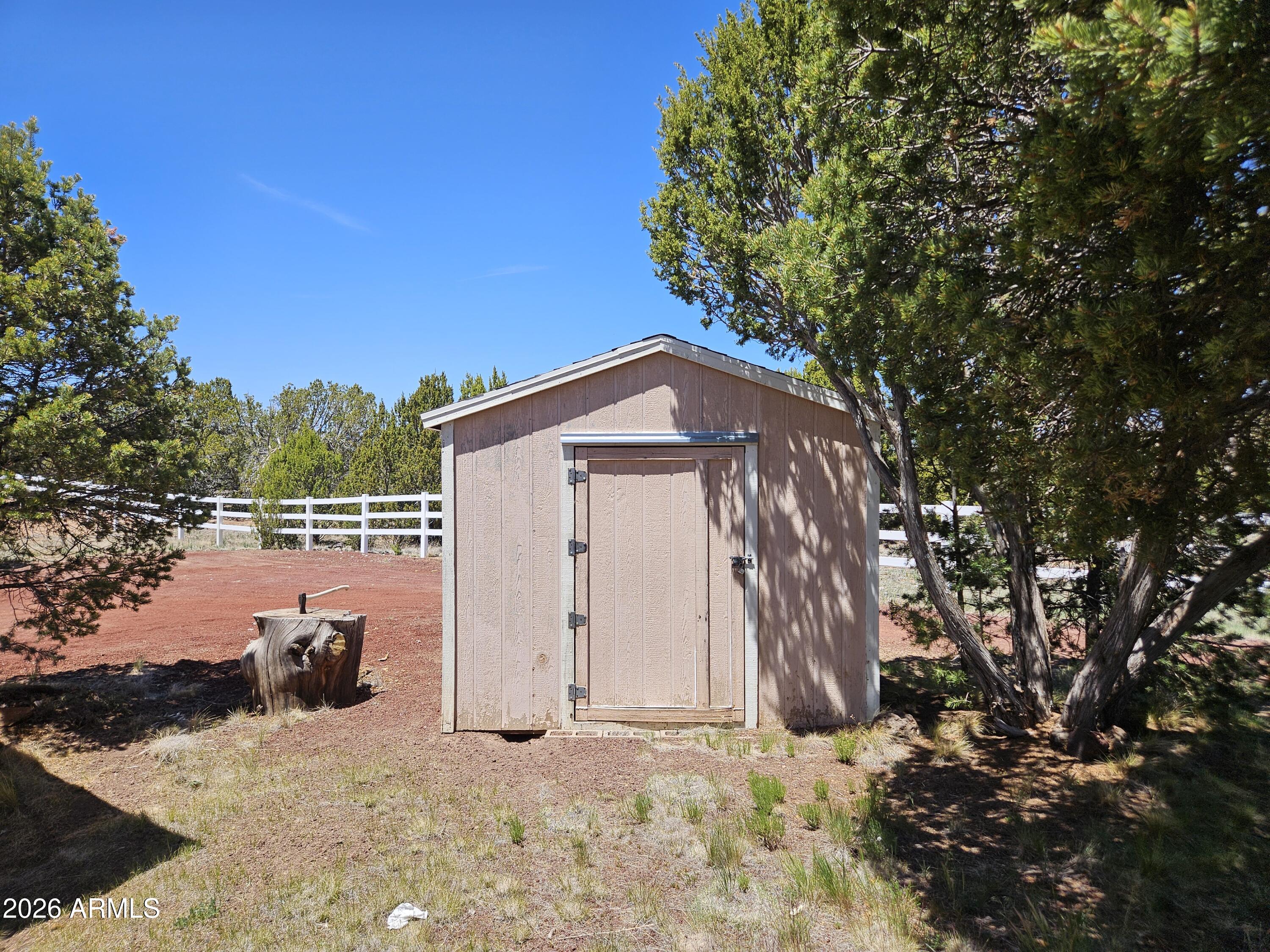8400 North Red Lake Road Williams, AZ 86046 - Photo 25 of 37 Shed