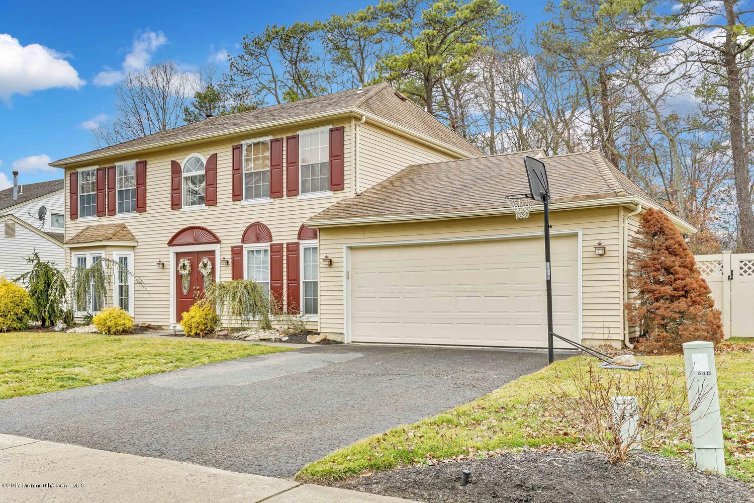 18 Sweet Gum Road Howell, NJ 07731 - Photo 2 of 45 18 Sweet Gum Rd Howell NJ-large-010-6-Fr