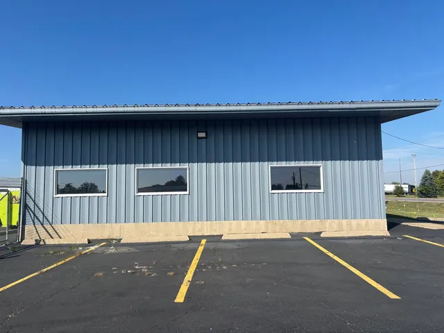 $3,000 | 354 Civic Road, LaSalle, IL 61301