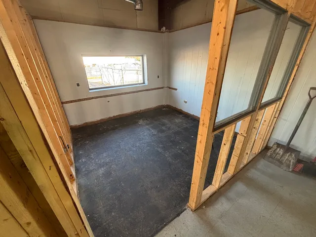 $3,000 | 354 Civic Road, LaSalle, IL 61301