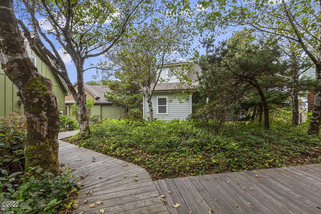 2140 Overleaf Loop Yachats, OR 97498 - Photo 2 of 29 Front Of Home