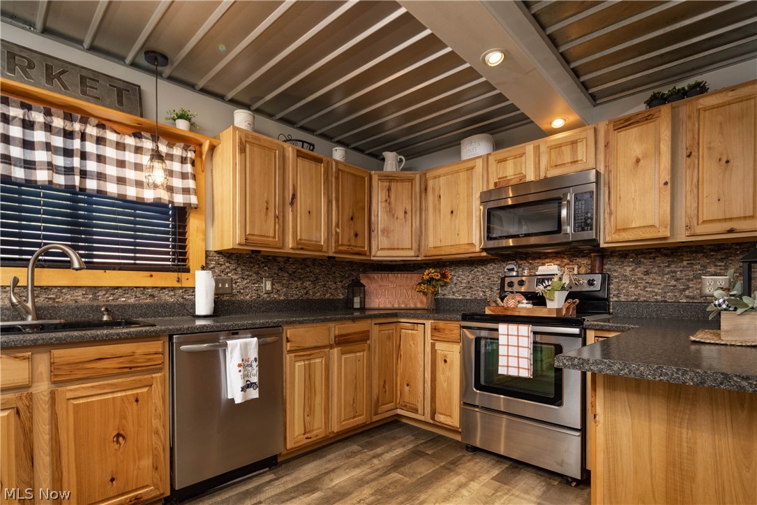 7110 Edwards Ridge Road Southeast Uhrichsville, OH 44683 - Photo 10 of 15 Gallery Image 10