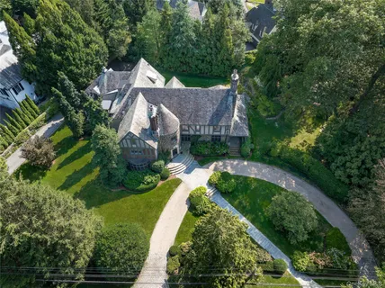 $5,995,000 | 42 Masterton Road, Bronxville, NY 10708