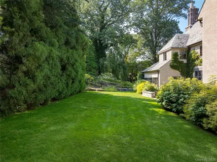 $5,995,000 | 42 Masterton Road, Bronxville, NY 10708