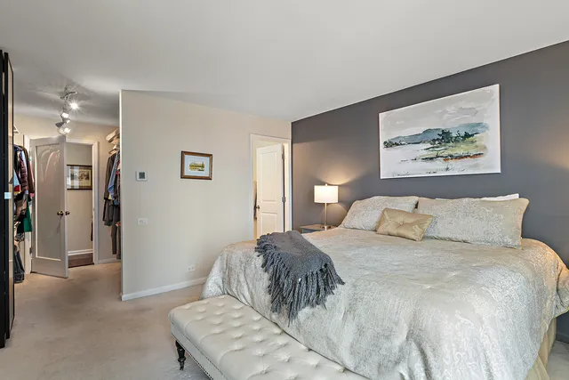 $575,000 | 4170 North Marine Drive, Unit 6B, Chicago, IL 60613