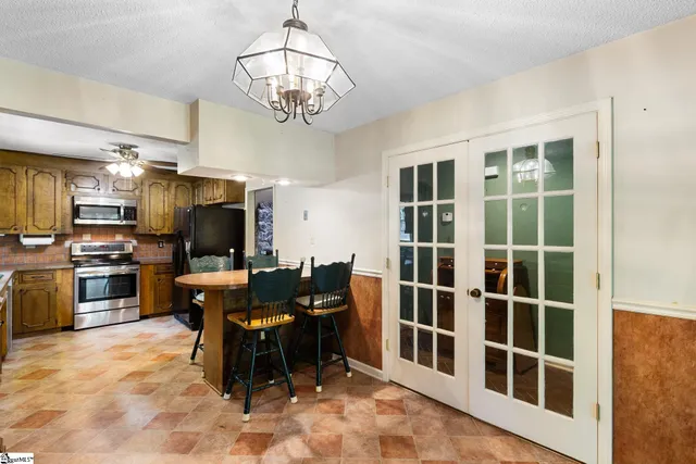 $319,000 | 229 Creekfield Road, Clinton, SC 29325